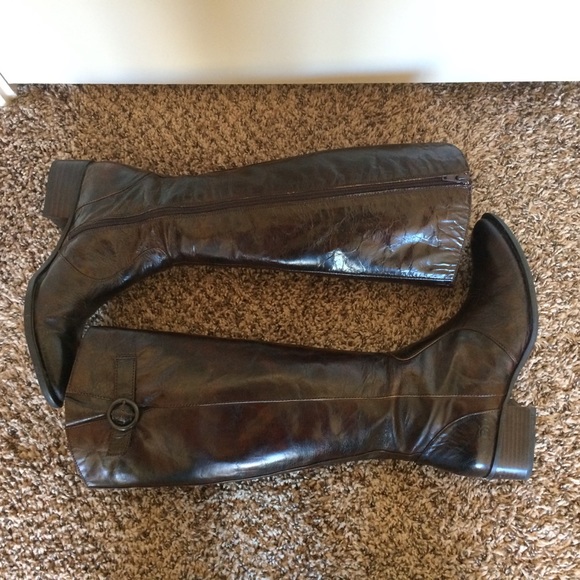 Born Crown Dark Brown Distressed Leather Boots - Picture 6 of 8